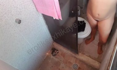 Oda arkadaşımın annesiyle olgun seks hikayemiz